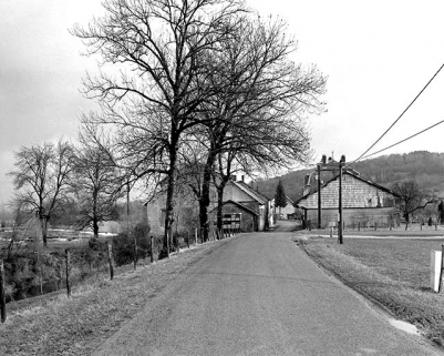 Vue d'ensemble depuis le sud-ouest. © Région Bourgogne-Franche-Comté, Inventaire du patrimoine