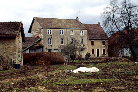 Vue d'ensemble depuis le sud-ouest. © Région Bourgogne-Franche-Comté, Inventaire du patrimoine