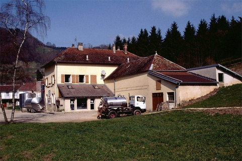 Atelier de fabrication et pièces d'affinage depuis le sud-ouest. © Région Bourgogne-Franche-Comté, Inventaire du patrimoine