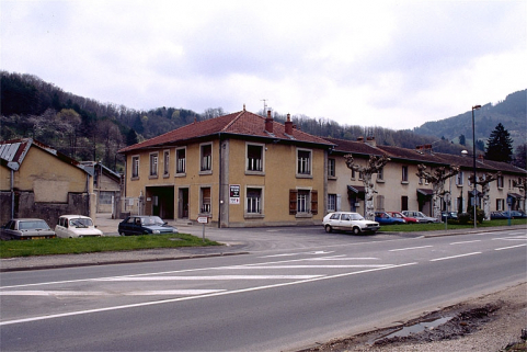 Entrée de l'usine depuis l'avenue. © Région Bourgogne-Franche-Comté, Inventaire du patrimoine