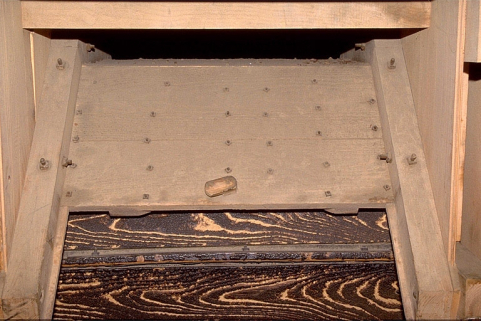 Détail du tambour. © Région Bourgogne-Franche-Comté, Inventaire du patrimoine