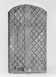 Face intérieure d'une tuile-écaille. © Région Bourgogne-Franche-Comté, Inventaire du patrimoine