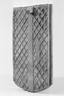 Face intérieure et feuillure d'une tuile-écaille. © Région Bourgogne-Franche-Comté, Inventaire du patrimoine