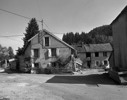 Logements d'ouvriers depuis l'ouest. © Région Bourgogne-Franche-Comté, Inventaire du patrimoine