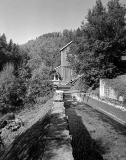 Canal d'amenée de la centrale hydroélectrique. © Région Bourgogne-Franche-Comté, Inventaire du patrimoine