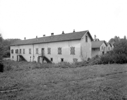 Logement ouvrier et atelier de fabrication vus de trois quarts. © Région Bourgogne-Franche-Comté, Inventaire du patrimoine