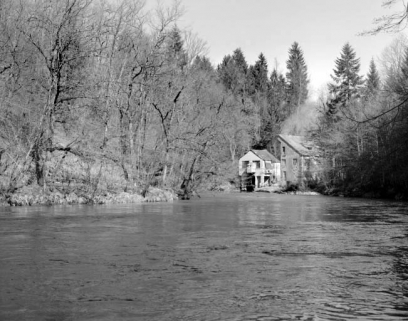 Vue d'ensemble depuis le sud-ouest. © Région Bourgogne-Franche-Comté, Inventaire du patrimoine