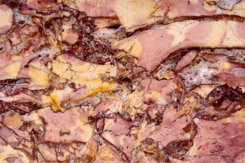 Echantillon de brocatelle mélangée. © Région Bourgogne-Franche-Comté, Inventaire du patrimoine