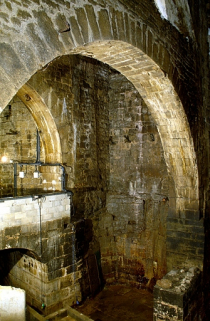 Vue plongeante sur le fond du puits. © Région Bourgogne-Franche-Comté, Inventaire du patrimoine Vue plongeante sur le fond du puits. © Région Bourgogne-Franche-Comté, Inventaire du patrimoine