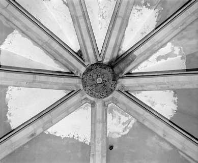 Clef de voûte de l'abside. © Région Bourgogne-Franche-Comté, Inventaire du patrimoine