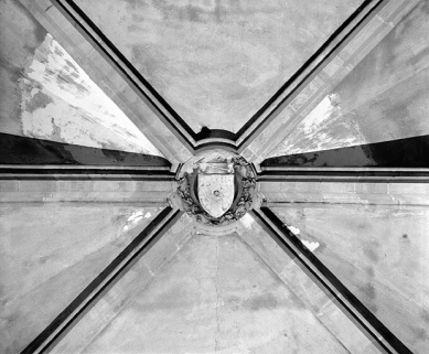 Quatrième clef de voûte du vaisseau central. © Région Bourgogne-Franche-Comté, Inventaire du patrimoine