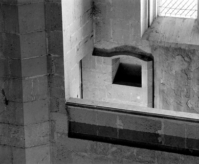 Assommoir depuis la coursière du collatéral nord (vue horizontale). © Région Bourgogne-Franche-Comté, Inventaire du patrimoine