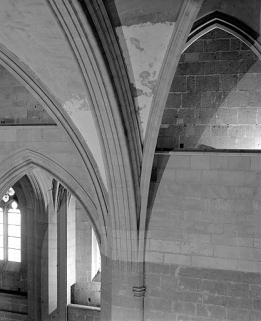 Retombées des voûtes du vaisseau central sur la pile VIIIN. © Région Bourgogne-Franche-Comté, Inventaire du patrimoine