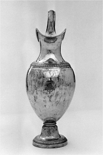 Vue de l'aiguière, de face. © Région Bourgogne-Franche-Comté, Inventaire du patrimoine