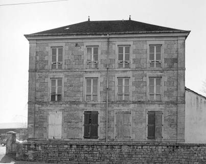 Façade antérieure du logement d'ouvriers. © Région Bourgogne-Franche-Comté, Inventaire du patrimoine