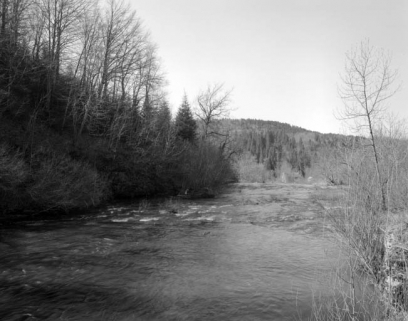 L'Angillon en amont de la centrale. © Région Bourgogne-Franche-Comté, Inventaire du patrimoine