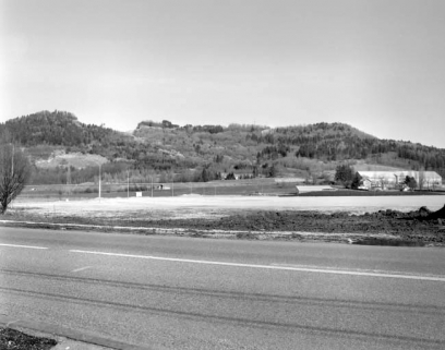 Le Mont Rivel depuis le sud-ouest. © Région Bourgogne-Franche-Comté, Inventaire du patrimoine