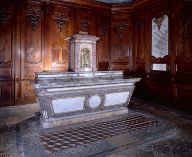 Vue de trois quarts de l'autel du saint Esprit. © Région Bourgogne-Franche-Comté, Inventaire du patrimoine