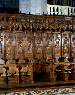 Vue générale de la 9ème à la 15ème stalle haute. © Région Bourgogne-Franche-Comté, Inventaire du patrimoine Vue générale de la 9ème à la 15ème stalle haute. © Région Bourgogne-Franche-Comté, Inventaire du patrimoine