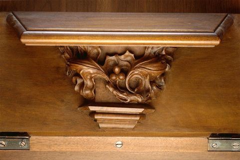 Miséricorde de la deuxième stalle basse. © Région Bourgogne-Franche-Comté, Inventaire du patrimoine