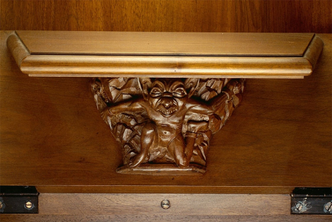 Miséricorde de la vingt et unième stalle haute. © Région Bourgogne-Franche-Comté, Inventaire du patrimoine