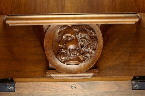 Miséricorde de la vingtième stalle haute. © Région Bourgogne-Franche-Comté, Inventaire du patrimoine