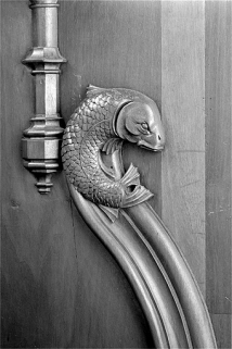 Appui-main à droite de la quinzième stalle basse. © Région Bourgogne-Franche-Comté, Inventaire du patrimoine