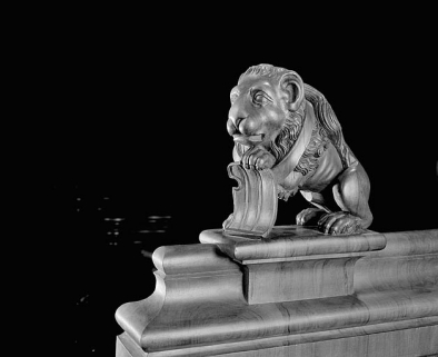 Statuette de la troisième jouée basse : lion. © Région Bourgogne-Franche-Comté, Inventaire du patrimoine
