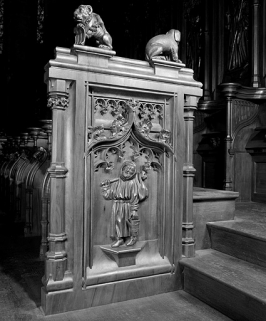 Troisième jouée basse : moine jardinier. © Région Bourgogne-Franche-Comté, Inventaire du patrimoine