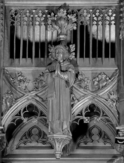 Vue de la première statuette du dais : saint Etienne. © Région Bourgogne-Franche-Comté, Inventaire du patrimoine