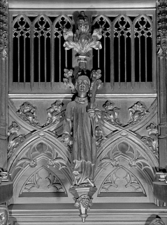 Vue de la cinquième statuette du dais : saint Etienne. © Région Bourgogne-Franche-Comté, Inventaire du patrimoine