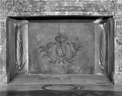 Intérieur : le salon ovale, détail d'une plaque de cheminée. © Région Bourgogne-Franche-Comté, Inventaire du patrimoine