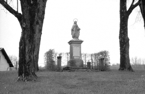 Statue de l'Immaculée Conception située rue de Sauvelle. © Région Bourgogne-Franche-Comté, Inventaire du patrimoine