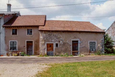 Façade antérieure. © Région Bourgogne-Franche-Comté, Inventaire du patrimoine Façade antérieure. © Région Bourgogne-Franche-Comté, Inventaire du patrimoine