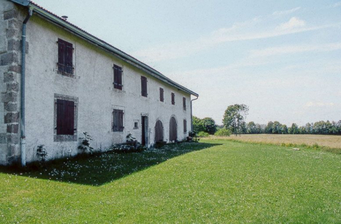 Façade antérieure d'une ferme à Beauregard. © Région Bourgogne-Franche-Comté, Inventaire du patrimoine Façade antérieure d'une ferme à Beauregard. © Région Bourgogne-Franche-Comté, Inventaire du patrimoine