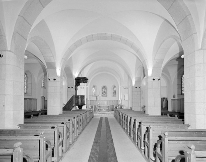 La nef. © Région Bourgogne-Franche-Comté, Inventaire du patrimoine La nef. © Région Bourgogne-Franche-Comté, Inventaire du patrimoine