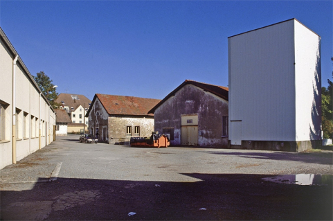 Atelier de fabrication, bureaux et forge depuis l'ouest. © Région Bourgogne-Franche-Comté, Inventaire du patrimoine