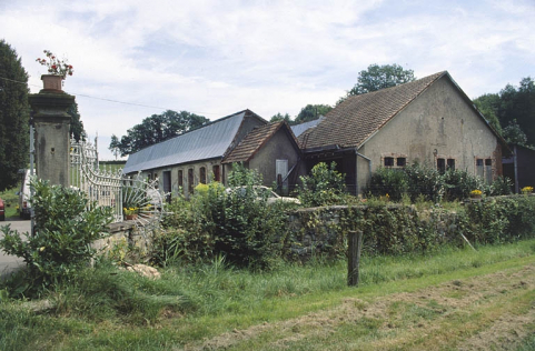 Atelier de fabrication et salle des machines depuis l'entrée. © Région Bourgogne-Franche-Comté, Inventaire du patrimoine