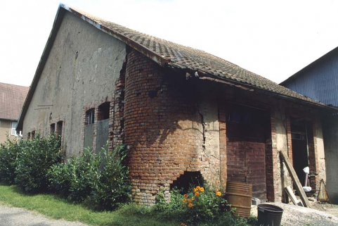 Salle des machines et vestiges de la cheminée. © Région Bourgogne-Franche-Comté, Inventaire du patrimoine