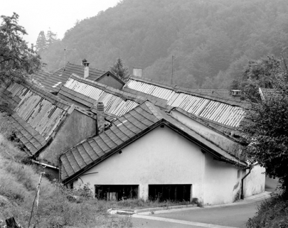 Sheds de l'atelier de fabrication depuis l'ouest. © Région Bourgogne-Franche-Comté, Inventaire du patrimoine