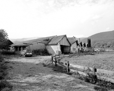 Extrémité orientale de l'atelier de fabrication depuis le sud-est. © Région Bourgogne-Franche-Comté, Inventaire du patrimoine