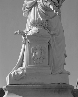 Détail : les armoiries de face. © Région Bourgogne-Franche-Comté, Inventaire du patrimoine