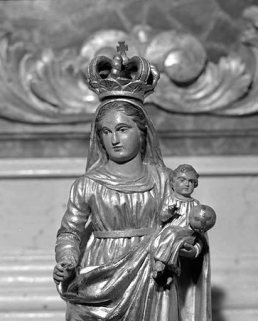 Vue à mi-corps de face. © Région Bourgogne-Franche-Comté, Inventaire du patrimoine