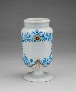 Vue d'un albarello. © Région Bourgogne-Franche-Comté, Inventaire du patrimoine