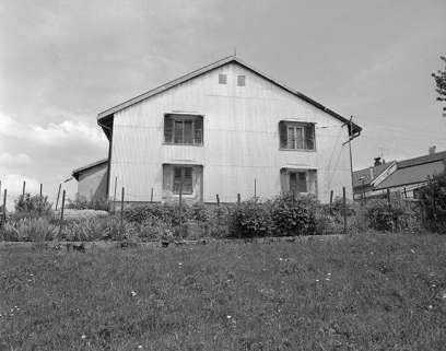 Face gauche. © Région Bourgogne-Franche-Comté, Inventaire du patrimoine Face gauche. © Région Bourgogne-Franche-Comté, Inventaire du patrimoine