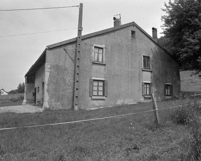 Face droite. © Région Bourgogne-Franche-Comté, Inventaire du patrimoine Face droite. © Région Bourgogne-Franche-Comté, Inventaire du patrimoine