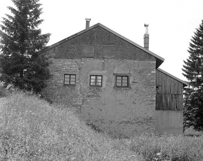 Face droite. © Région Bourgogne-Franche-Comté, Inventaire du patrimoine Face droite. © Région Bourgogne-Franche-Comté, Inventaire du patrimoine