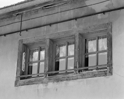 Fenêtres d'atelier appelées aussi "fenêtres de forge" ou baies lunetières. © Région Bourgogne-Franche-Comté, Inventaire du patrimoine