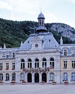 Elévation antérieure : pavillon central. © Région Bourgogne-Franche-Comté, Inventaire du patrimoine Elévation antérieure : pavillon central. © Région Bourgogne-Franche-Comté, Inventaire du patrimoine