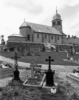 Face gauche et cimetière. © Région Bourgogne-Franche-Comté, Inventaire du patrimoine